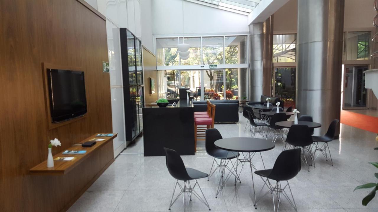 Apart-Hotel De Luxo Em Lourdes เบโลโอรีซอนชี ภายนอก รูปภาพ